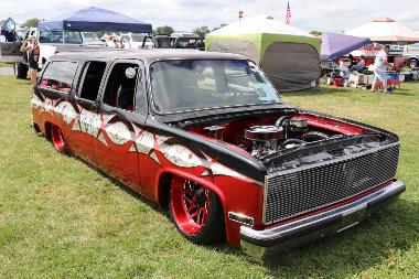 Low Show Truck