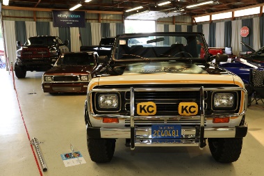 CE_TN_BT-FeaturedVehicleDisplay_AW-2022_140