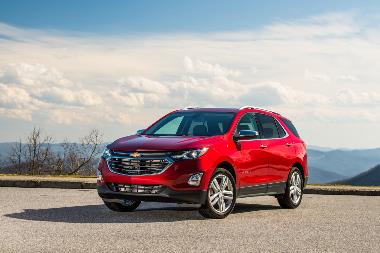 2020-Chevrolet-Equinox-Front_left