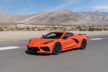 2020-Chevrolet-Corvette-Stingray-front_left