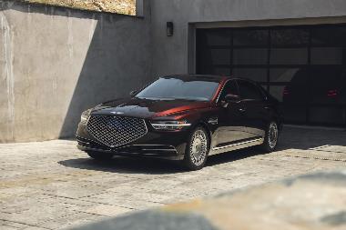 2020 Genesis G90_front_left