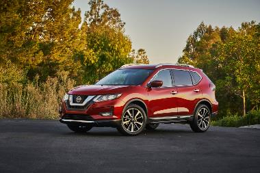 2020 Nissan Rogue-Front_Left