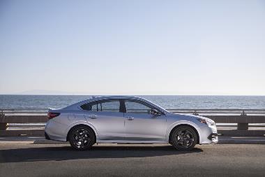 2020 Subaru Legacy_side_right