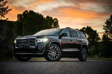 2020-GMC-Acadia-Denali_Front_left