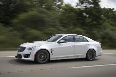 2019-Cadillac-CTS-V_Side_Left