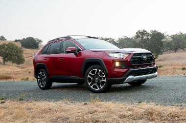 2019 Toyota RAV4_front_right