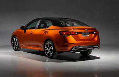 2020 Nissan Sentra_rear_left