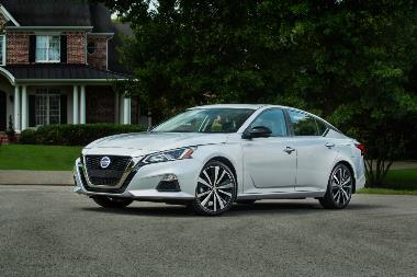 2019 Nissan Altima_Front_left