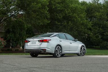 2019 Nissan Altima_Rear_right