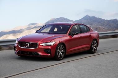 2019 Volvo S60_Front_Left