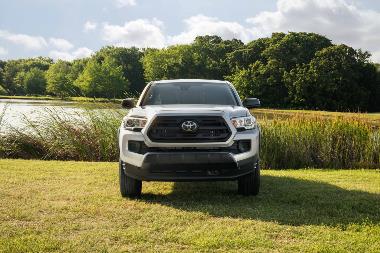 2019_Tacoma_Front