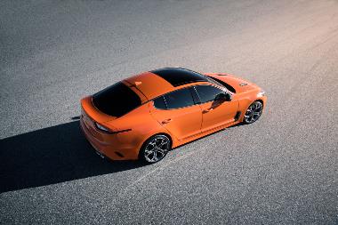 2019 Kia Stinger_overhead_rear_right